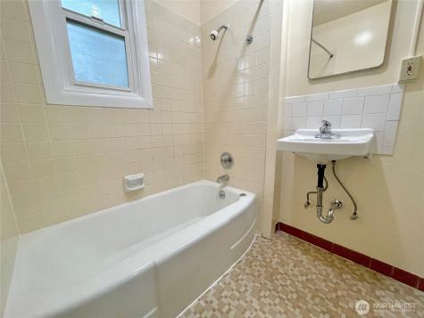 317 17th Avenue E Seattle WA 98112