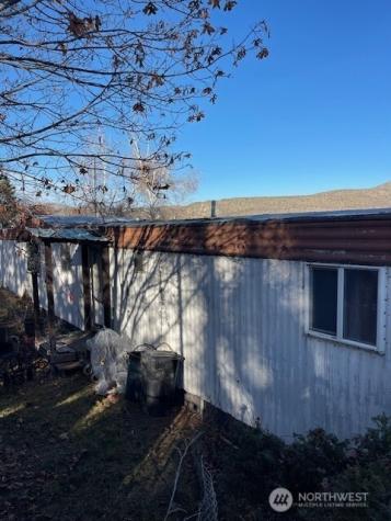 270 Starr Road Pateros WA 98846
