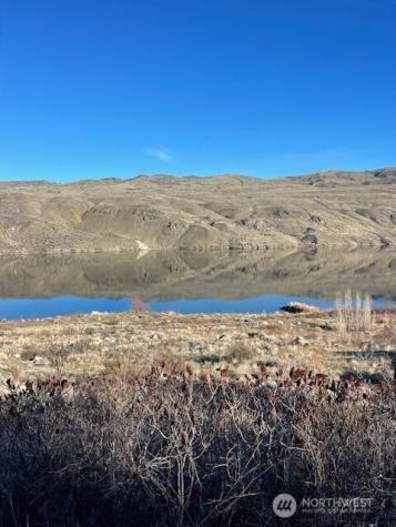 270 Starr Road Pateros WA 98846