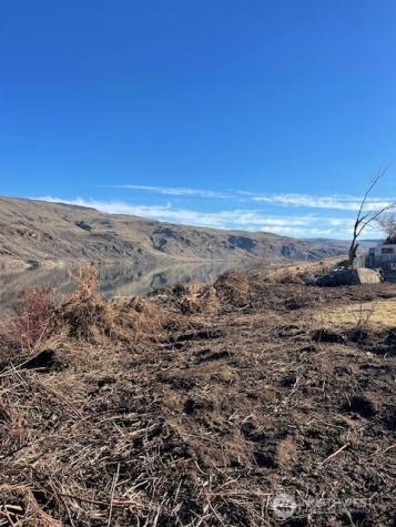 270 Starr Road Pateros WA 98846