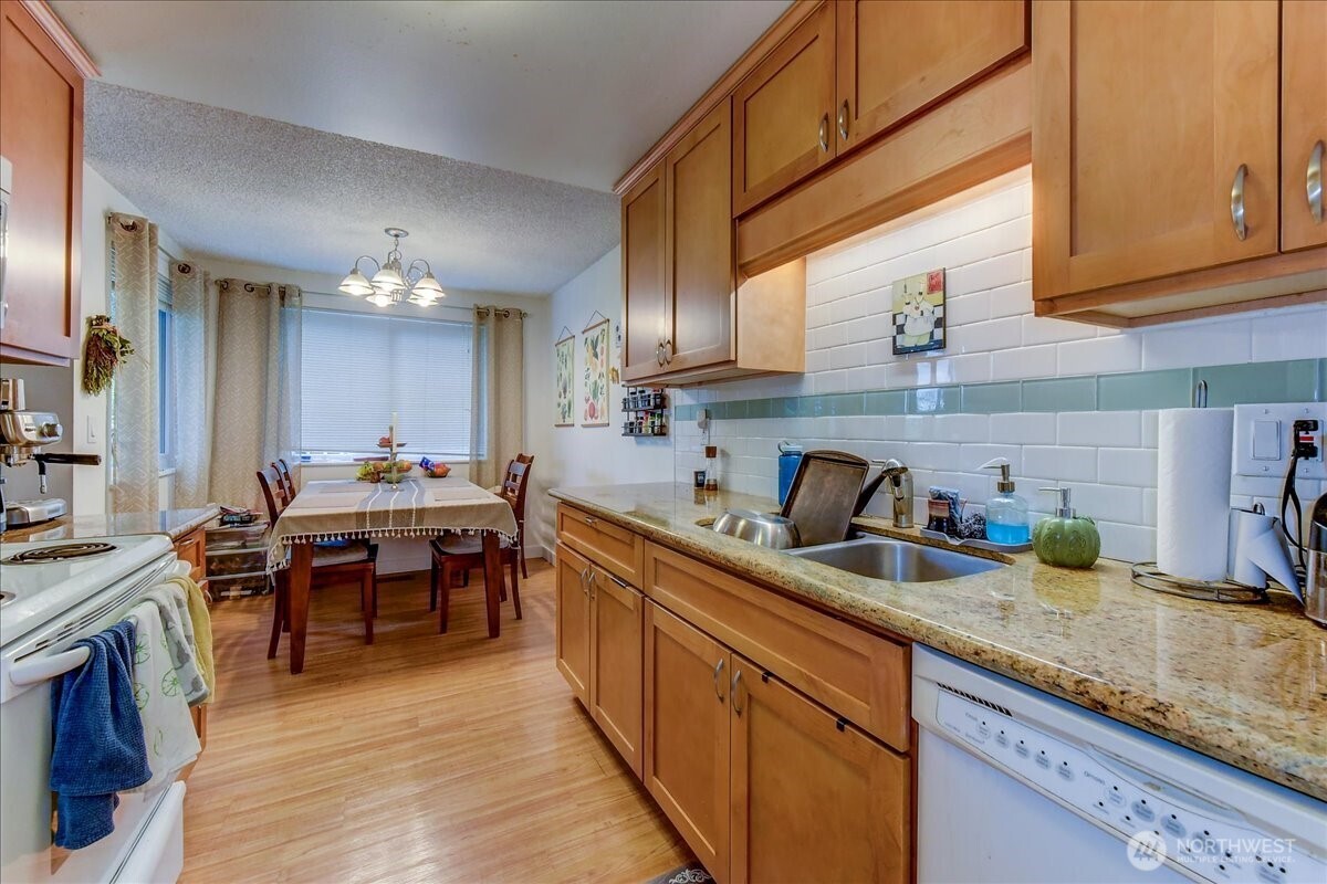 4509 Eastern Avenue N Seattle WA 98103