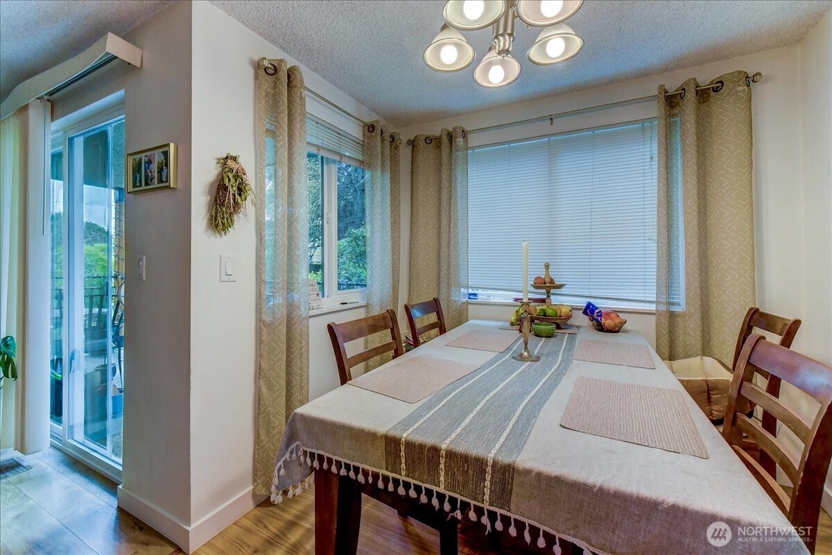 4509 Eastern Avenue N Seattle WA 98103