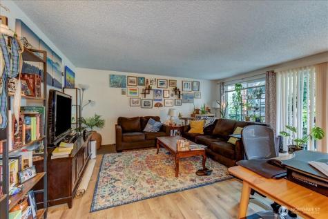 4509 Eastern Avenue N Seattle WA 98103