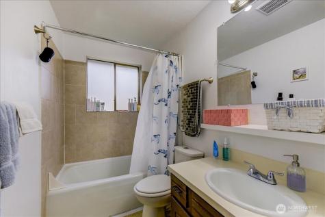 4509 Eastern Avenue N Seattle WA 98103