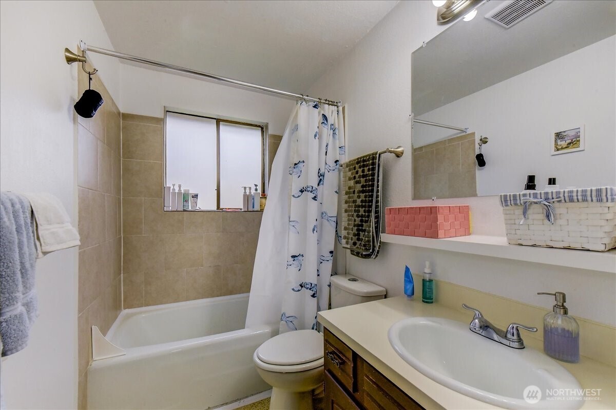 4509 Eastern Avenue N Seattle WA 98103