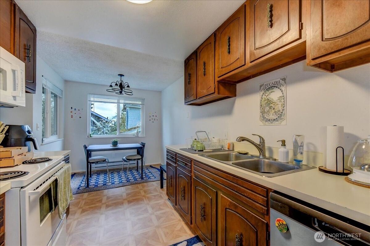 4509 Eastern Avenue N Seattle WA 98103
