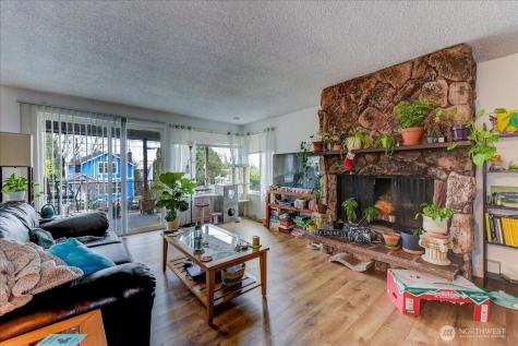 4509 Eastern Avenue N Seattle WA 98103