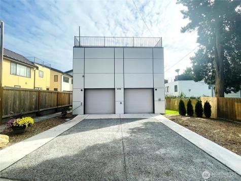 6707 Aurora Avenue N Seattle WA 98103
