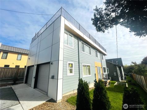 6707 Aurora Avenue N Seattle WA 98103