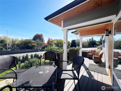 6707 Aurora Avenue N Seattle WA 98103