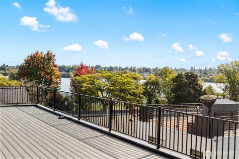 6707 Aurora Avenue N Seattle WA 98103