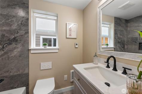 6707 Aurora Avenue N Seattle WA 98103