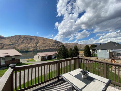 982 Highline Drive East Wenatchee WA 98802