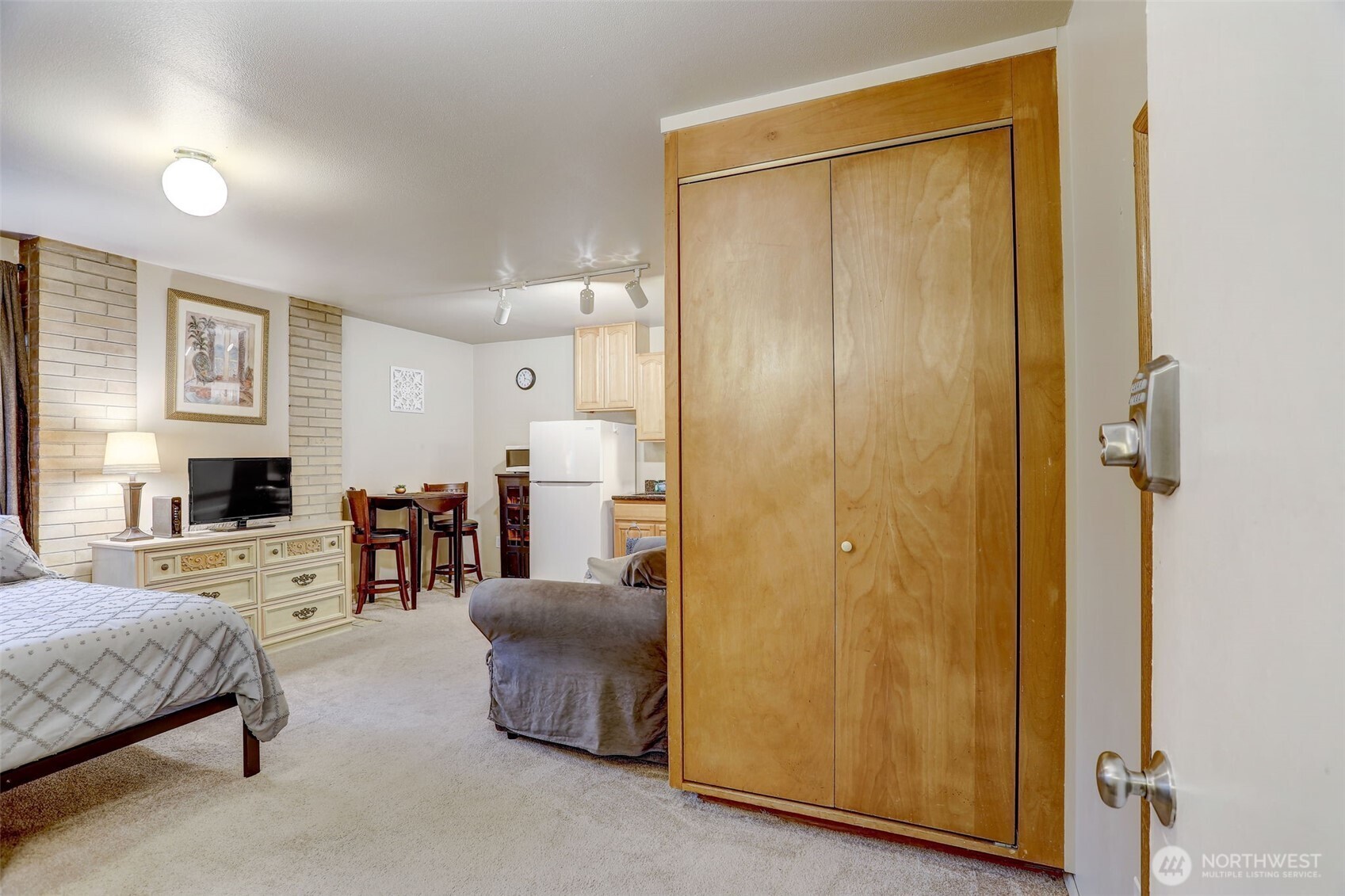 403 E Thomas Street Seattle WA 98102