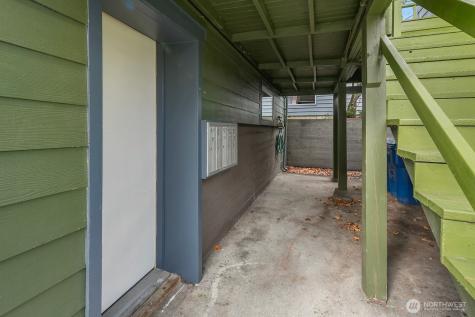 7103 Linden Avenue N Seattle WA 98103