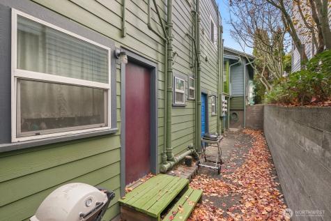 7103 Linden Avenue N Seattle WA 98103