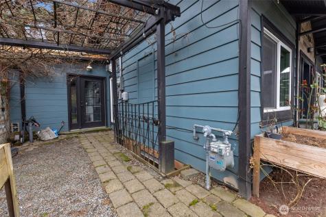 1053 S Southern Street Seattle WA 98108