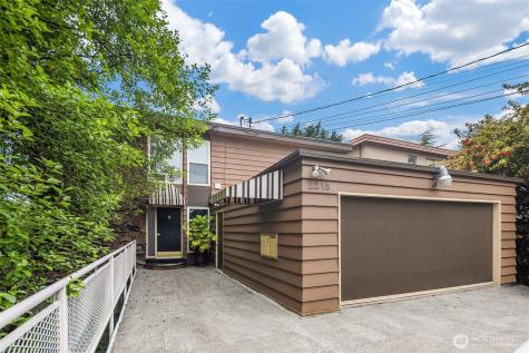 2215 Raye Seattle WA 98199