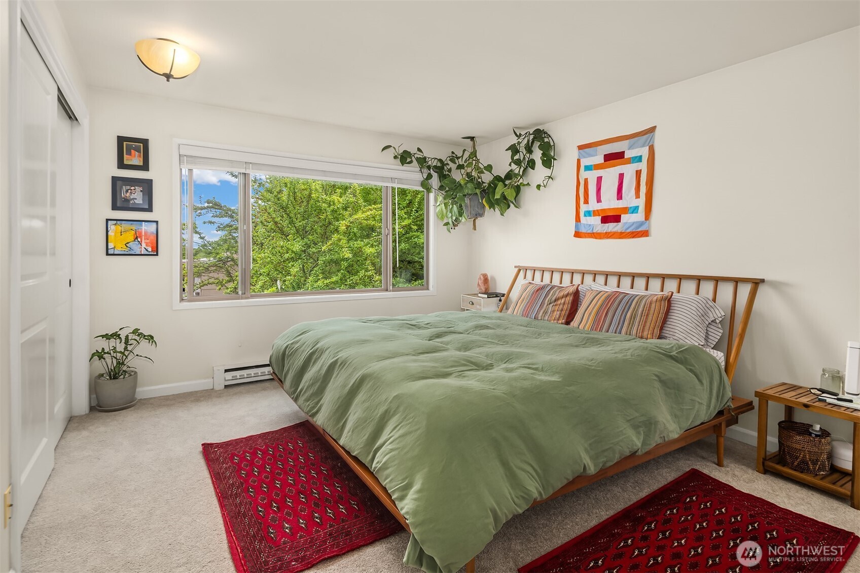 2215 W Raye Street Seattle WA 98199