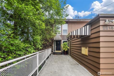 2215 W Raye Street Seattle WA 98199