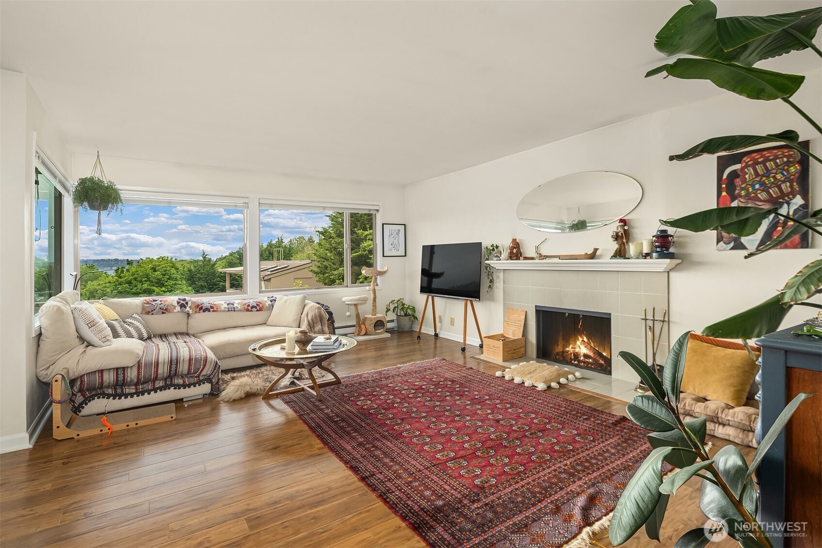 2215 W Raye Street Seattle WA 98199
