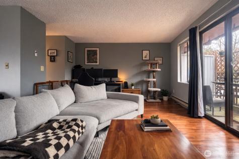 8803 23rd Avenue NE Seattle WA 98115