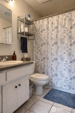 8803 23rd Avenue NE Seattle WA 98115