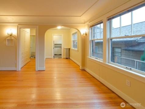 416 Summit Avenue E Seattle WA 98102