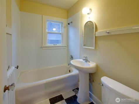 416 Summit Avenue E Seattle WA 98102