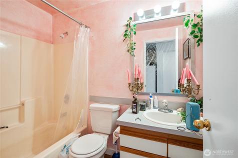 3425 14th Avenue W Seattle WA 98119