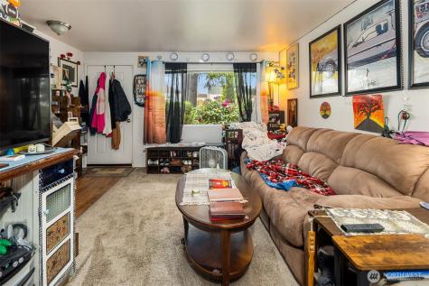 1322 Maple Street Everett WA 98201