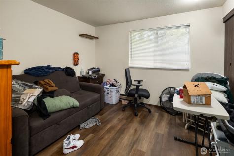 1322 Maple Street Everett WA 98201