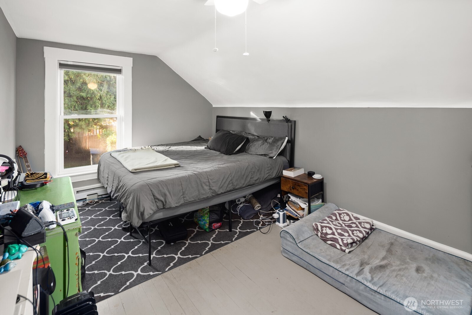 2011 E James Street Seattle WA 98122