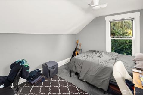 2011 E James Street Seattle WA 98122