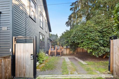 2011 E James Street Seattle WA 98122