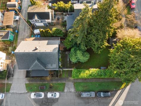 2011 E James Street Seattle WA 98122