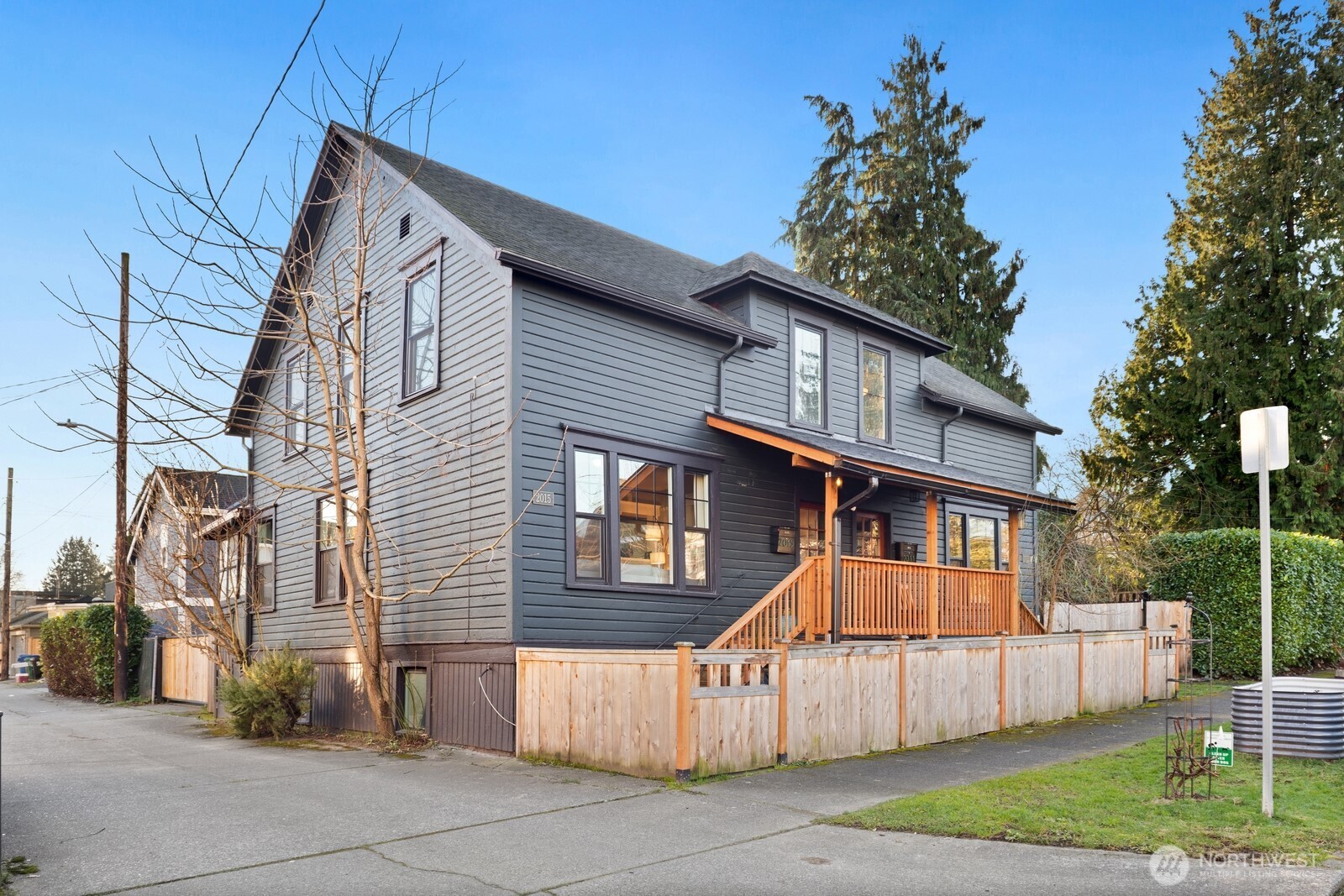 2011 E James Street Seattle WA 98122
