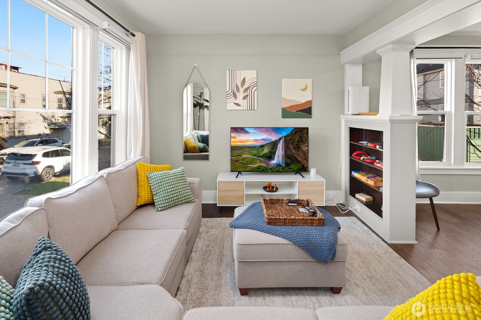 2011 E James Street Seattle WA 98122