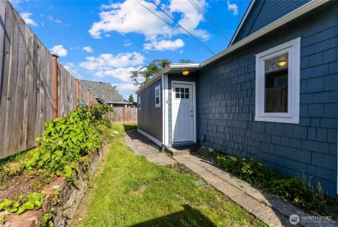 1102 N Sheridan Avenue Tacoma WA 98403