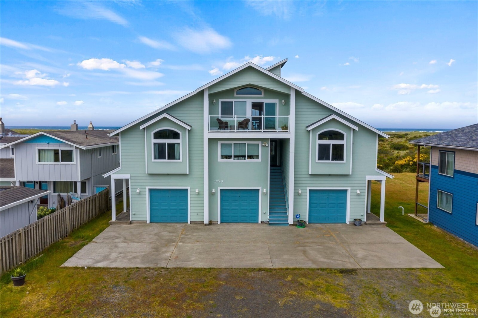 1029 S Sand Dune Avenue SW Ocean Shores WA 98569