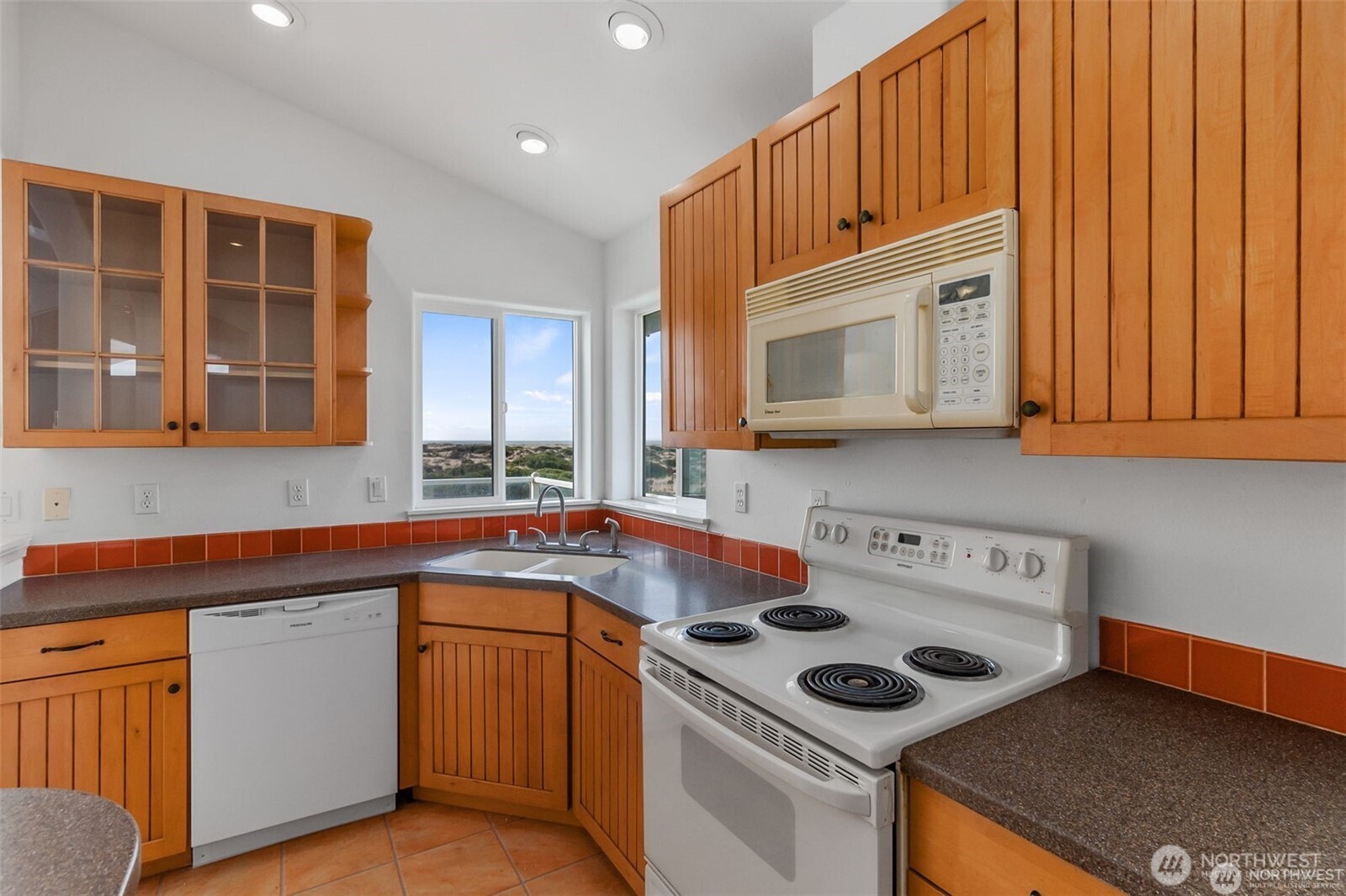 1029 S Sand Dune Avenue SW Ocean Shores WA 98569