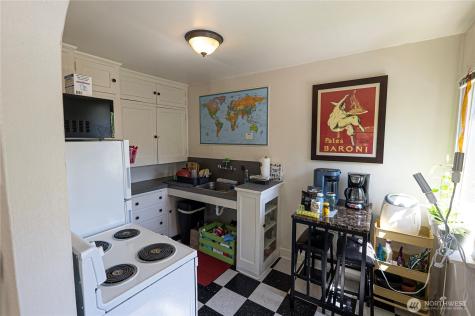 1003 N 1st Street Renton WA 98057