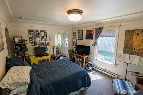 1003 N 1st Street Renton WA 98057