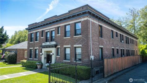 1003 N 1st Street Renton WA 98057