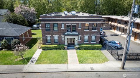 1003 N 1st Street Renton WA 98057