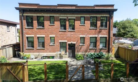 1003 N 1st Street Renton WA 98057