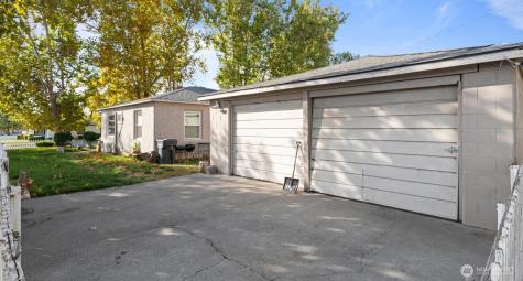 1311 W Shoshone Street Pasco WA 99301