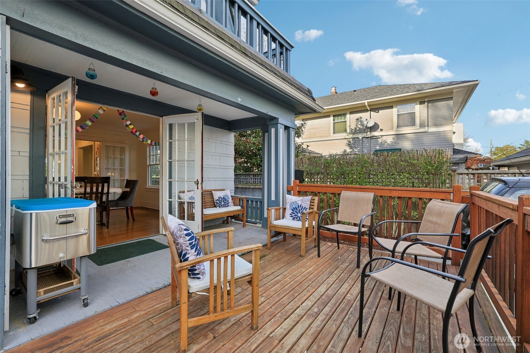 5230 16th Avenue NE Seattle WA 98105