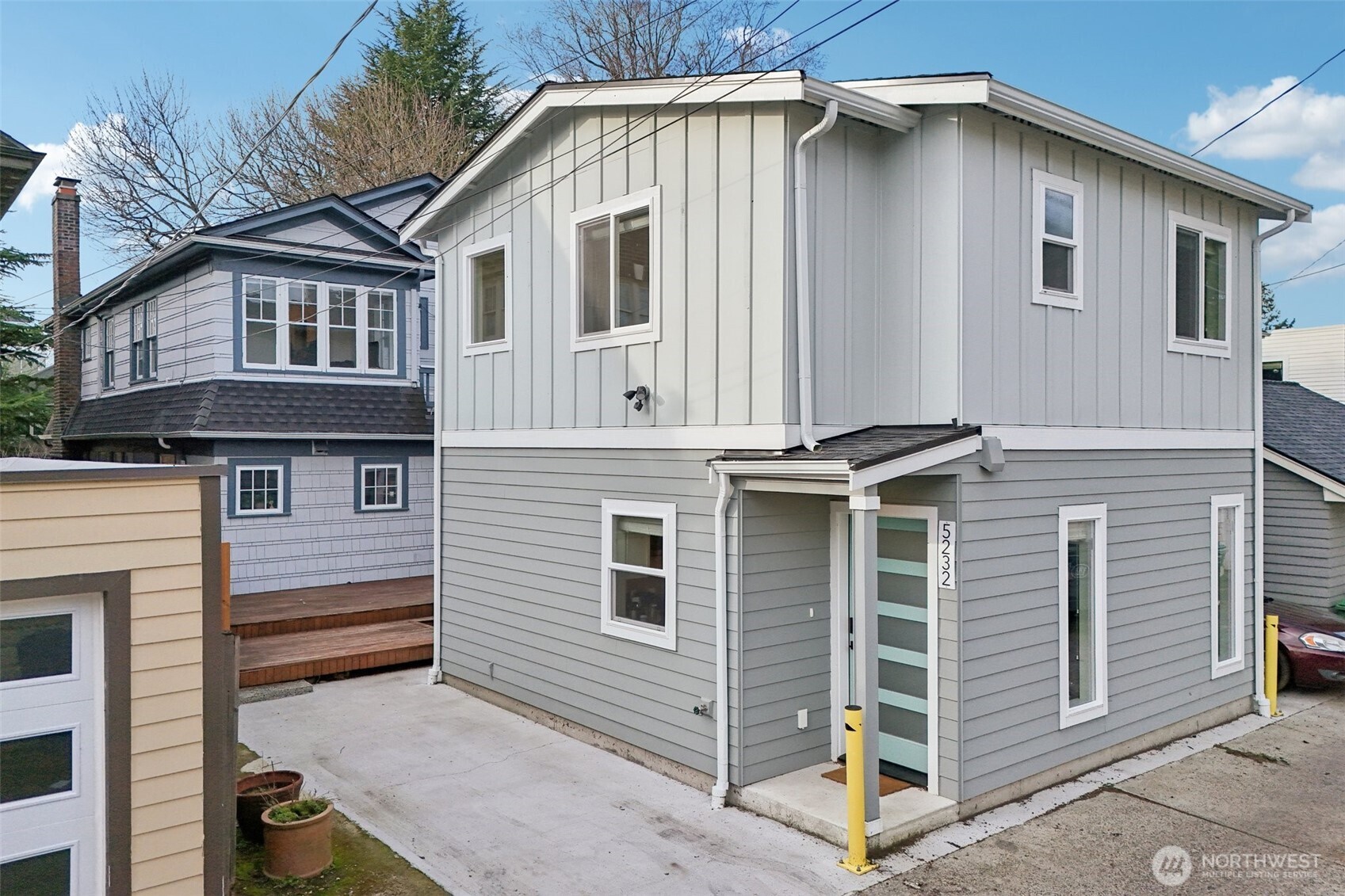 5230 16th Avenue NE Seattle WA 98105