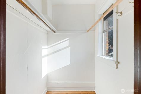 8008 Greenwood Avenue N Seattle WA 98103